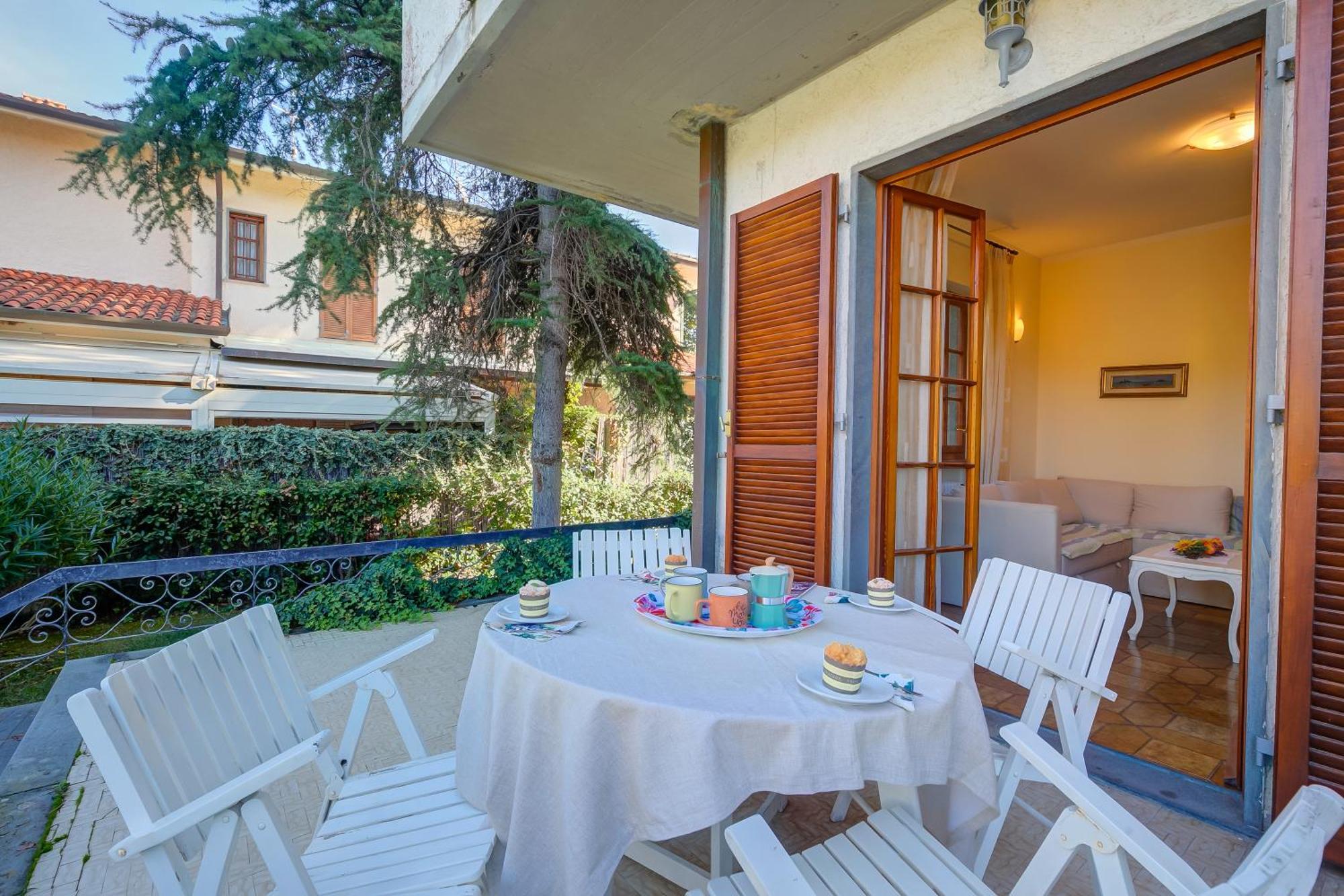 Casa Maddalena Al Mare 600M From Sea - Happy Rentals Marina di Pietrasanta Exterior photo